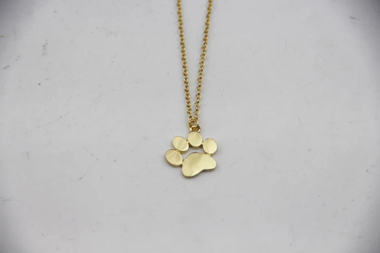 Claw Pendant Necklace for Women – Zinc Alloy Pet Lover Jewelry, 1.6cm